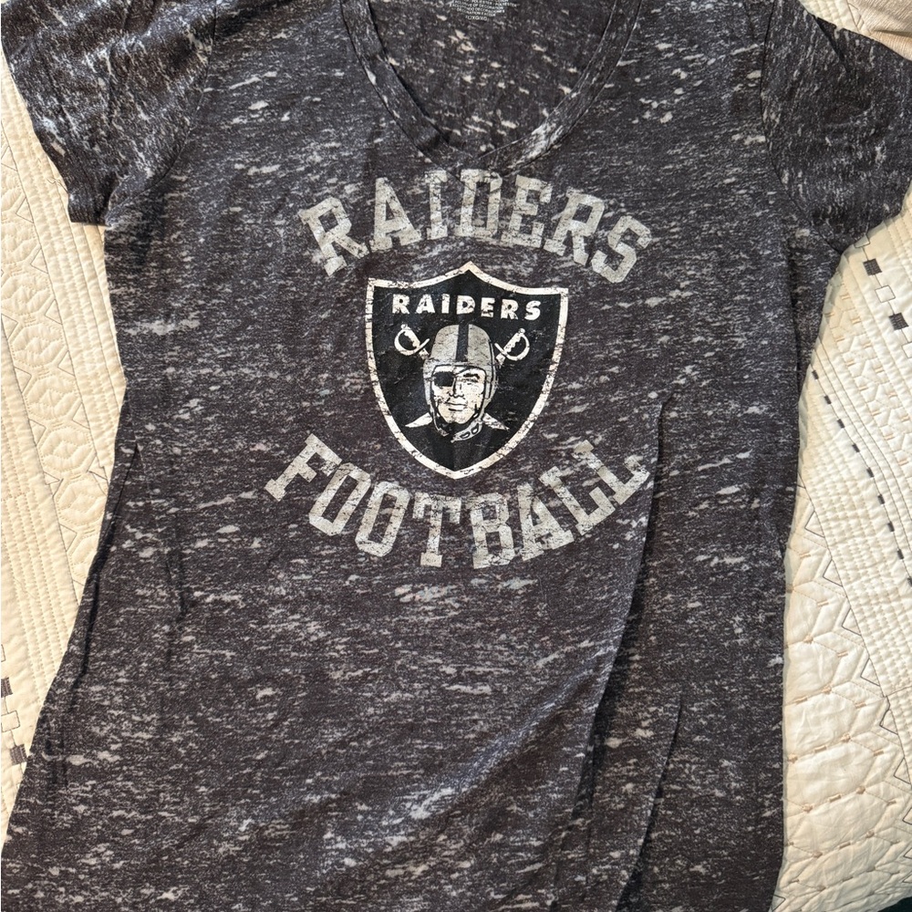 NFL Raiders Black and White Vintage Short Sleeve Tee